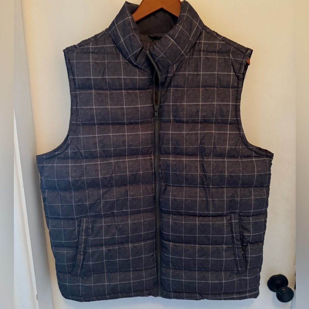 XL Men’s Grey Gap Puffer Vest excellent condition